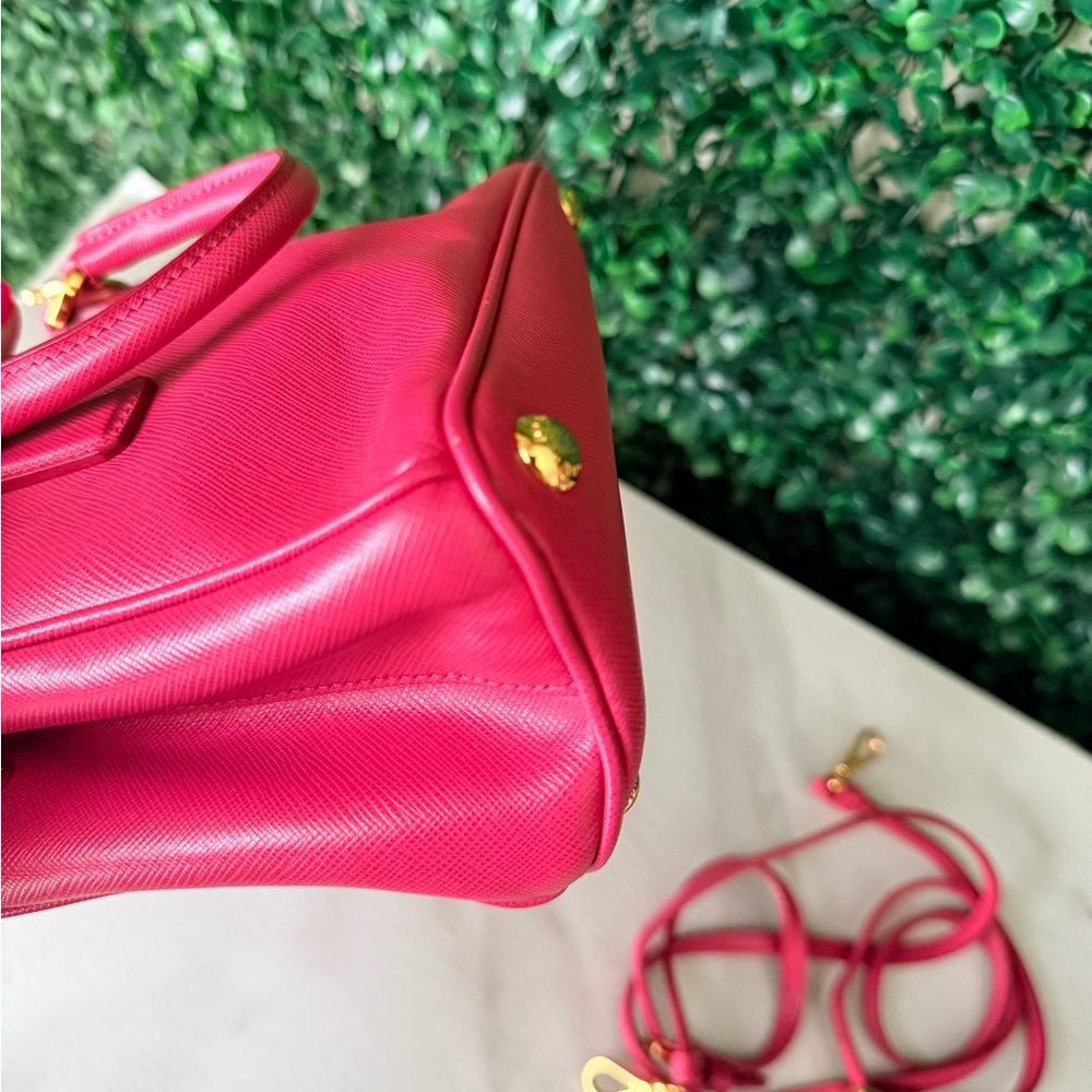Prada Pink Saffiano Leather Micro Galleria Crossbody Bag Authentic - Picture 9 of 11